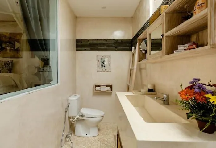 Luxurious Double King W/pool & Wifi+ Carpark Seminyak